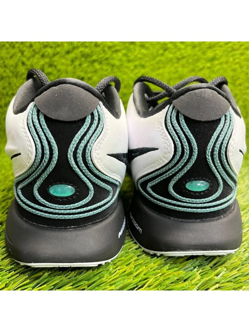 Nike LeBron 21 Conchiolin Boys Size 7Y White Black Basketball Shoes Sneakers